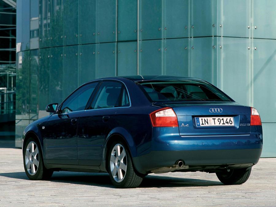  Audi A4 2.0 FSI Sedan (B6,8E) 2000 года  (фото 3 из 10)
